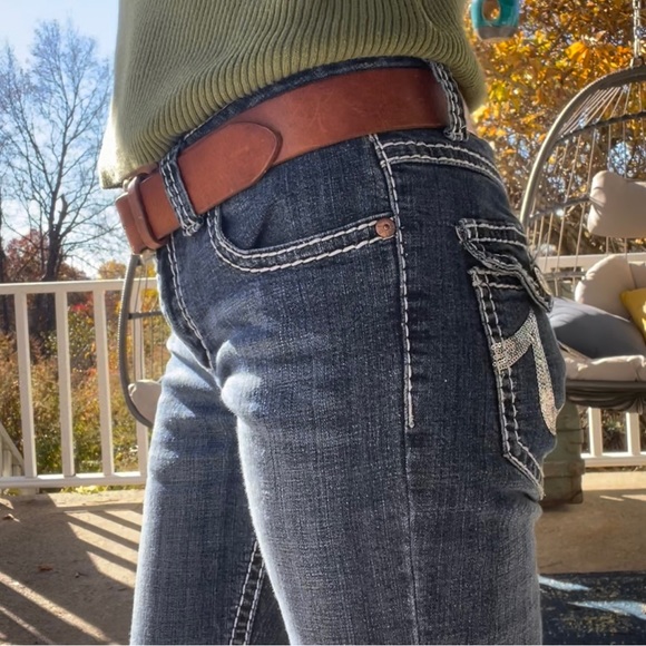 Julie True Religion Straight Leg Jeans - Picture 3 of 17